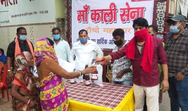 मां काली सेना ने किया 5100 दीपों का वितरण