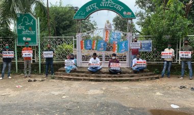 केन्द्र सरकार की नीतियां छात्र विरोधी : ओमप्रकाश मिश्रा