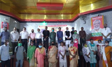 बशीर अहमद राइटर भी और फाइटर भी थे ।