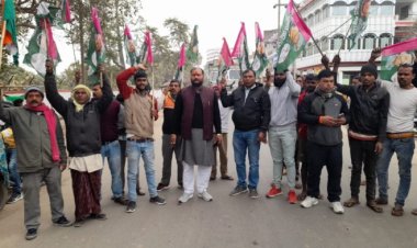 किसानों के राष्ट्रव्यापी चक्का जाम आंदोलन के समर्थन में जन अधिकार पार्टी शांतिपूर्ण तरीके से उतरी सड़कों पर