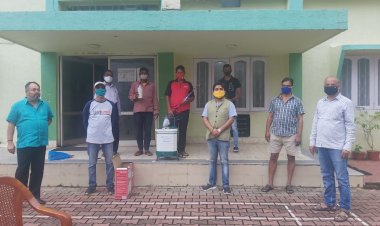 सामाजिक संस्था सिविल सोसाइटी ने अशोक नगर क्लब को डिसइंफेक्टेंट मशीन डोनेट किया