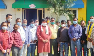 छठ पूजा के सफल आयोजन के लिए शहर के विभिन्न पूजा समितियों ने की बैठक