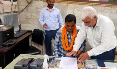 स्टेशन सुपरिटेंडेंट व डायरेक्टर सहित 5 रेलकर्मी हुए सेवानिवृत्त, नये स्टेशन सुपरिटेंडेंट बने उमेश कुमार