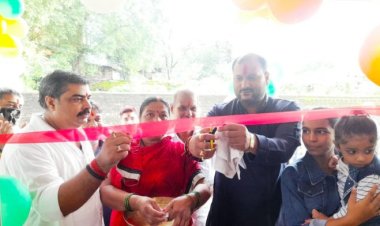 लखीबाग मानपुर में शांति सुपर मार्ट का उद्घाटन किया गया