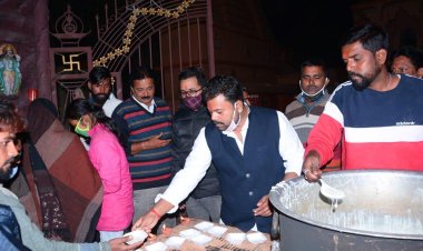 कार्तिक पूर्णिमा के अवसर पर श्रीराम मंदिर में आदित्य विक्रम जायसवाल ने की पूजा-अर्चना