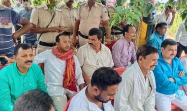 छात्र अमन नागसेन की चीन में हुए हत्या के बाद शव पहुँचा गया, अंतिम दर्शन के लिए उमड़ी लोगों की भीड़