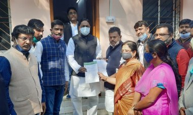 स्किल डेवलपमेंट सेंटर को खोलने की मांग को लेकर प्रोफेशनल कांग्रेस का प्रतिनिधिमंडल मिला मंत्री आलमगीर आलम से