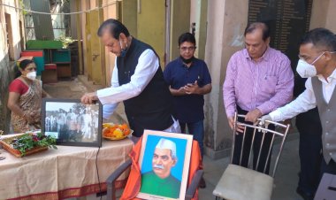 सुबोधकांत सहाय मुंबई में आयोजित डॉ.राजेंद्र प्रसाद की जयंती समारोह में हुए शामिल