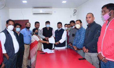 स्कील ट्रेनिंग सेंटर को पुनः शुरू करने की मांग