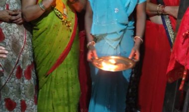 महिला मंडली ने भगवान श्री कृष्ण का छठी हर्षोल्लास के साथ मनाया