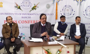 शिक्षा के साथ-साथ छात्रों के कौशल विकास के लिए भी कृत-संकल्प है ट्रिपल आईटी : प्रो. विष्णु प्रिये