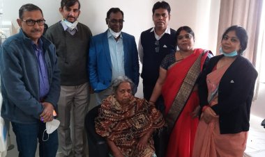 राज अस्पताल के चिकित्सकों ने महिला के पेट से निकाला 15 किलो का ट्यूमर