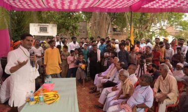 दादा से लेकर पोता तक मज़दूरी ही कर रहे हैं, बिहार की ये विडंबना है-प्रशांत किशोर