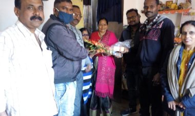 रांची नगर निगम के सुपरवाइजरों ने वेतन वृद्धि पर पार्षद के प्रति जताया आभार