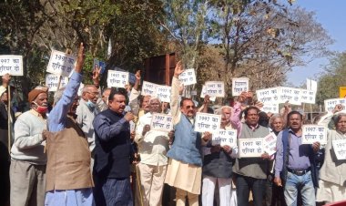 एचईसी के रिटायर्डकर्मियों का महाधरना समाप्त