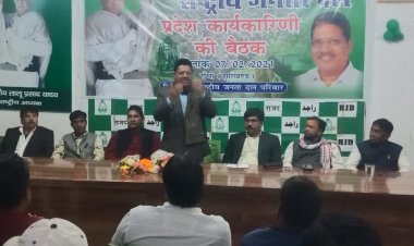 निजी स्कूल नही खुलने से स्कूल प्रबंधन परेशान