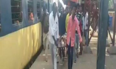 पटना के खुसरुपुर में चलती ट्रेन में यात्री को गोली मारकर भागे अपराधी, तीन जख्मी