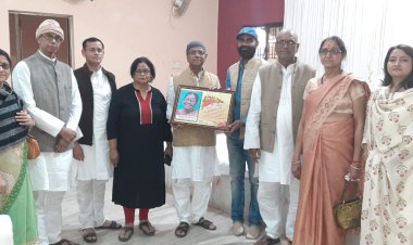 राष्ट्रीय ओबीसी मोर्चा ने डॉ.विवेक कश्यप को किया सम्मानित