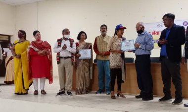 एनएसएस के सम्मान समारोह में बोले डॉ.रमेश कुमार पांडे, पढ़ाई के साथ साथ सामाजिक कार्यों में भी सहभागिता जरूरी