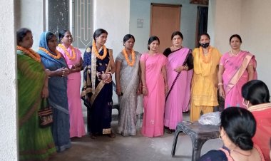 सामाजिक संस्था प्रेरणा जागृति विकास मंच और नारी शक्ति सेना गुलाबी गैंग ने महिलाओं को किया सम्मानित