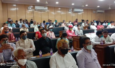 लोक सेवा समिति की 30वीं वर्षगांठ पर मरणोपरांत झारखंड रत्न से नवाजे गए वीर बुधु भगत और सैयद अनवर हुसैन खान