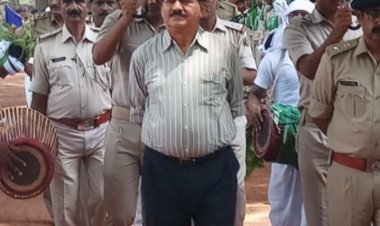 आईपीएस अधिकारी सुधीर कुमार झा विगत 23 वर्षों से तकरीबन हर वर्ष कर रहे हैंरक्तदान