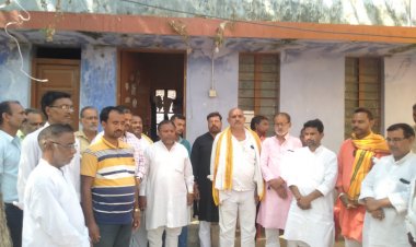 भाजपा मानपुर नगर मंडल के महामंत्री रमेश पांडे का असामायिक निधन, कार्यकर्ताओं ने आत्मा की शांति के लिए दो मिनट का रखा मौन