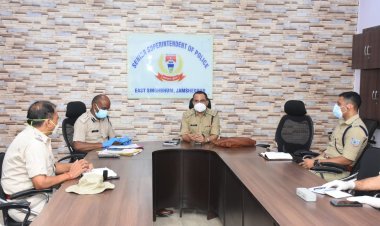 दवाओं व आवश्यक चिकित्सा उपकरणों की कालाबाजारी रोकने और मुनाफाखोरों के खिलाफ सख्त कार्रवाई का डीआईजी ने दिया निर्देश