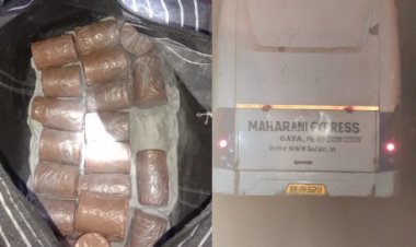 बंगाल से बिहार जा रही बस से बमों का ज़ख़ीरा बरामद