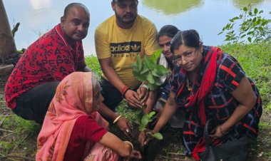 गया में युवा जदयू नेता कुमार गौरव उर्फ गौरव सिन्हा ने पौधारोपण कर पर्यावरण के प्रति लोगों को जागरूक किया