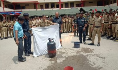 एसडीआरएफ ने आपदा से बचाव की ट्रेनिंग दी, एनसीसी कैडेट्स को आपदा के दौरान जानमाल के बचाव के लिए बताया तरीका