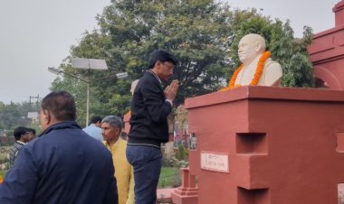 आधुनिक भारत के निर्माण में सरदार पटेल के अमूल्य योगदानों को भूलाया नहीं जा सकता: डीएम