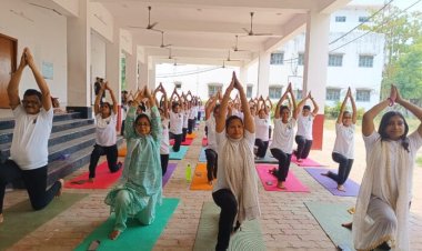 जीबीएम कॉलेज में एनसीसी कैडेटों एवं एनएसएस स्वयंसेवकों ने किये प्राणायाम तथा योगासन