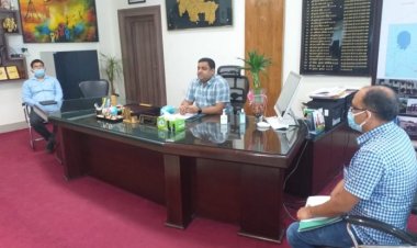 राजस्व वसूली के साथ-साथ अवैध शराब बिक्री के खिलाफ अभियान चलाए उत्पाद विभाग- उपायुक्त(बोकारो)