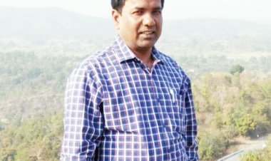 मानव सेवा की मिसाल पेश कर रहे तुषार कांति शीट