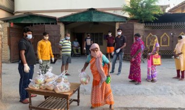 एनएसयूआई के राष्ट्रीय सचिव के जन्मदिन पर गरीबों को बांटे गए राशन