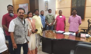 मुख्यमंत्री से मिले बरही विधायक,जंगल में बसे लोगों को जमीन का पट्टा दिलाने का मांग रखा