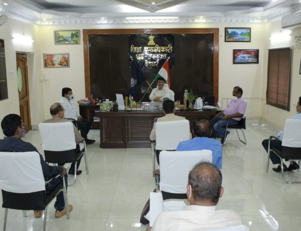 एयर क्वालिटी जांच से संबंधित डिजिटल डिस्प्ले बोर्ड लगाने का दिया गया निर्देश।