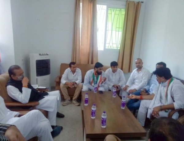 सुबोधकांत सहाय ने कांग्रेस कार्यकर्ताओं संग की बैठक