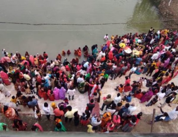 करनौती ग्राम में दिखी छठ की अद्भुत छटा,लोक आस्था का चार दिवसीय महापर्व संपन्न