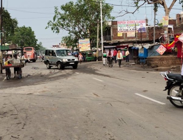 लॉक डाउन क़ा सख्ती से पालन कराने के लिए सड़क पर उतरे थानाध्यक्ष