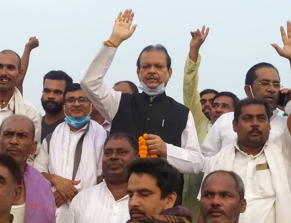 हिसुआ विधानसभा क्षेत्र में सुबोधकांत सहाय का जनसंपर्क अभियान कहा, पूरे प्रदेश में महागठबंधन की लहर