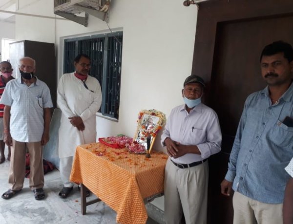 जेजे कॉलेज के प्रधानाचार्य के निधन पर परिसर में शोक सभा का आयोजन
