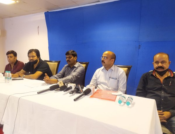 लाइसेंस फीस में रियायत दे सरकार, अन्यथा नहीं खुलेंगे बार : रंजन कुमार