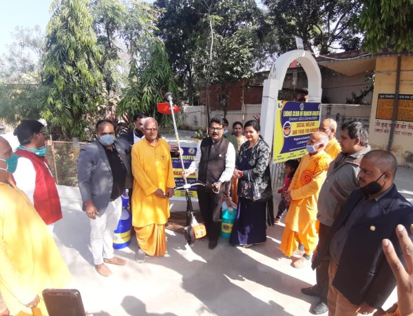 गायत्री शक्तिपीठ को लायन्स क्लब आॅफ ग्रेटर रांची द्वारा प्रदान की गई उपयोगी सामग्रियां