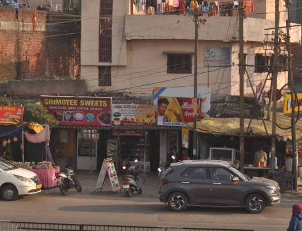 बिरसा चौक का सूरत-ए-हाल,प्रशासन पर भारी अतिक्रमणकारी