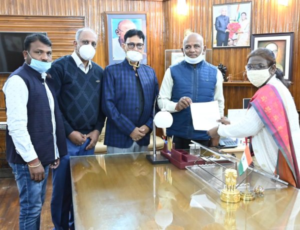 मेडिकल छात्रा पूजा भारती हत्याकांड की सीबीआई जांच कराने की मांग