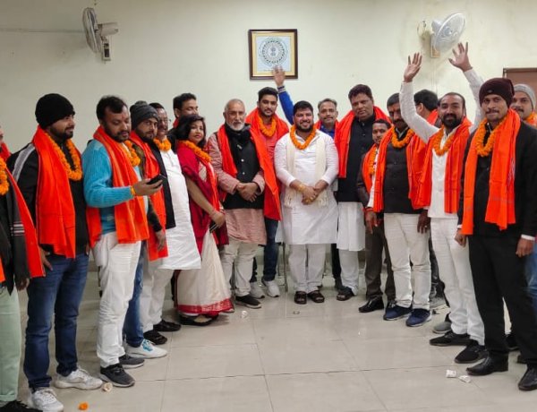 समाजसेवी रमेश पांडेय के नेतृत्व में युवाओं ने ली भाजमो की सदस्यता