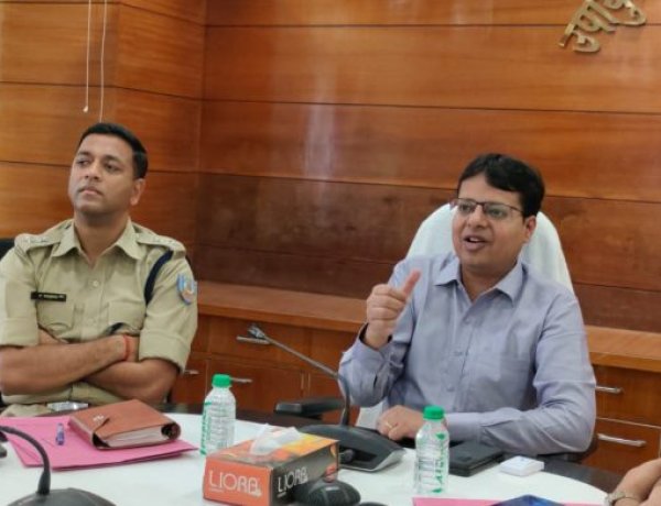 शहर की यातायात व्यवस्था सुगम बनाने के लिए डीसी की अध्यक्षता में बैठक आयोजित