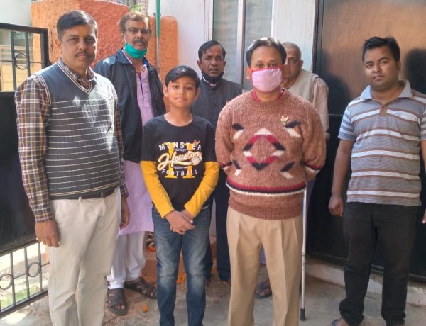 गणतंत्र दिवस के अवसर पर आम्रपाली अपार्टमेंट सोसाइटी में ध्वजारोहण